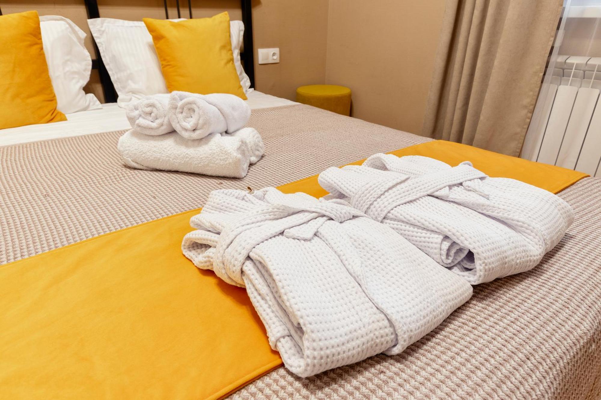 абрикосовое парфе Apartment